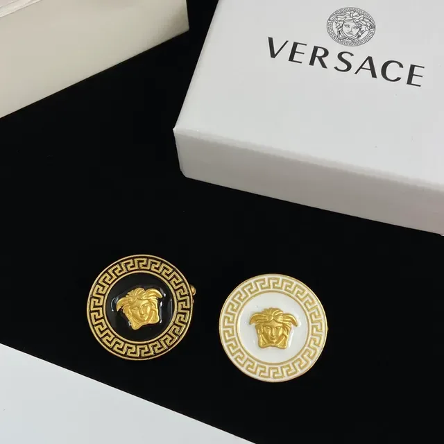 Versace Medusa Broche Blanc et Noir Émail Doré Rond 8