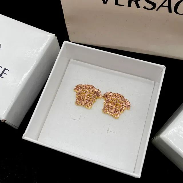 Versace Medusa Or Rose Tête Silhouette Pave Cristal Embellissement Boucles d'oreilles 3