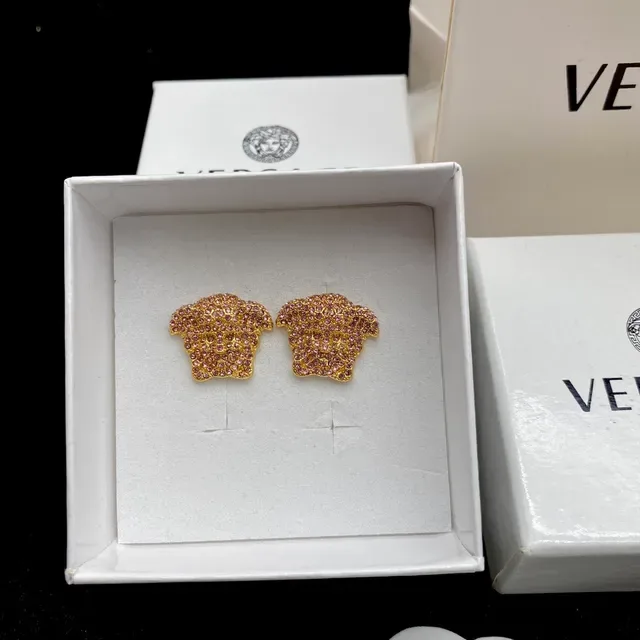 Versace Medusa Or Rose Tête Silhouette Pave Cristal Embellissement Boucles d'oreilles 5