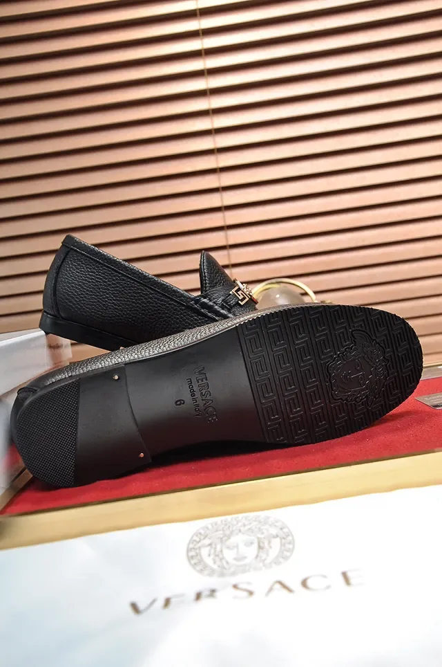 Versace Odissea Noir Or Cuir Grainé Medusa Head Hardware Mocassin 4