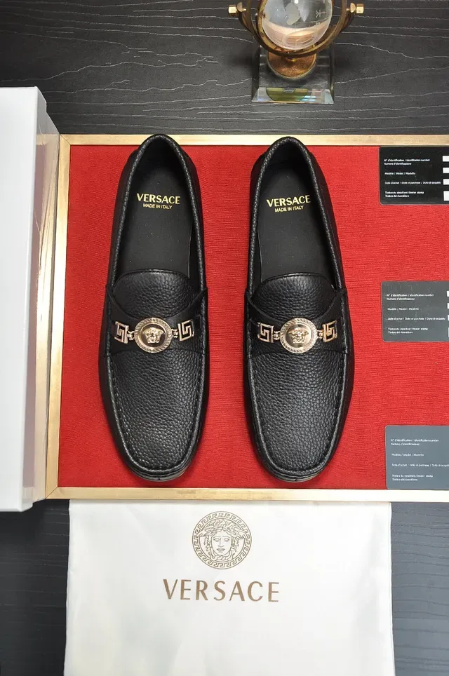 Versace Odissea Noir Or Cuir Grainé Medusa Head Hardware Mocassin 8