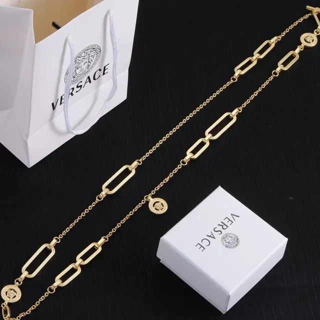 Versace Odissea Colar Dourado com Clipe de Papel Medusa 4