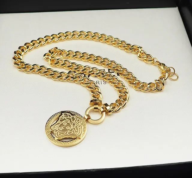 Versace Odissea Medusa Pendentif Chaîne Curb Doré 5