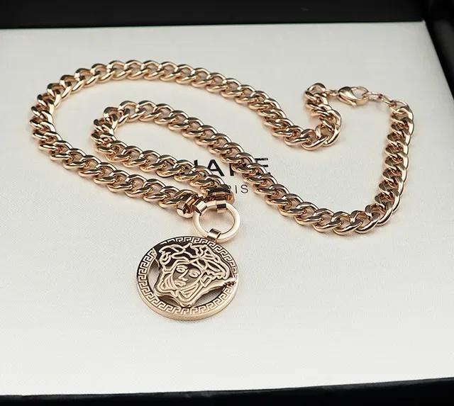Versace Odissea Medusa Pendentif Chaîne Curb Doré 6