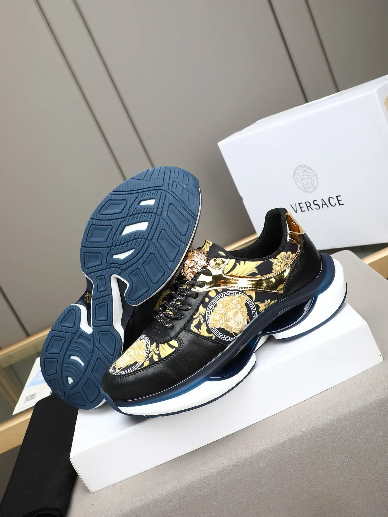 Versace Odissea Medusa-Print Gold Black Lifestyle Sneakers 4