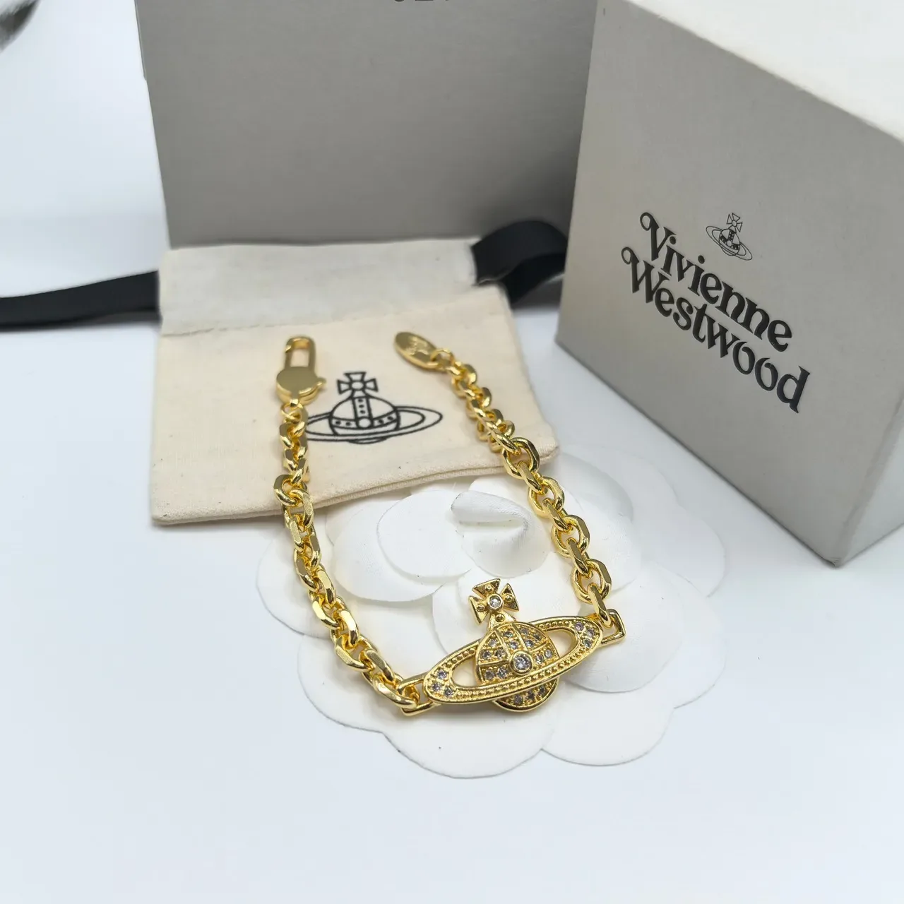 Vivienne Westwood Classic Orb Pavé Crystal Silver Chain Bracelet 3