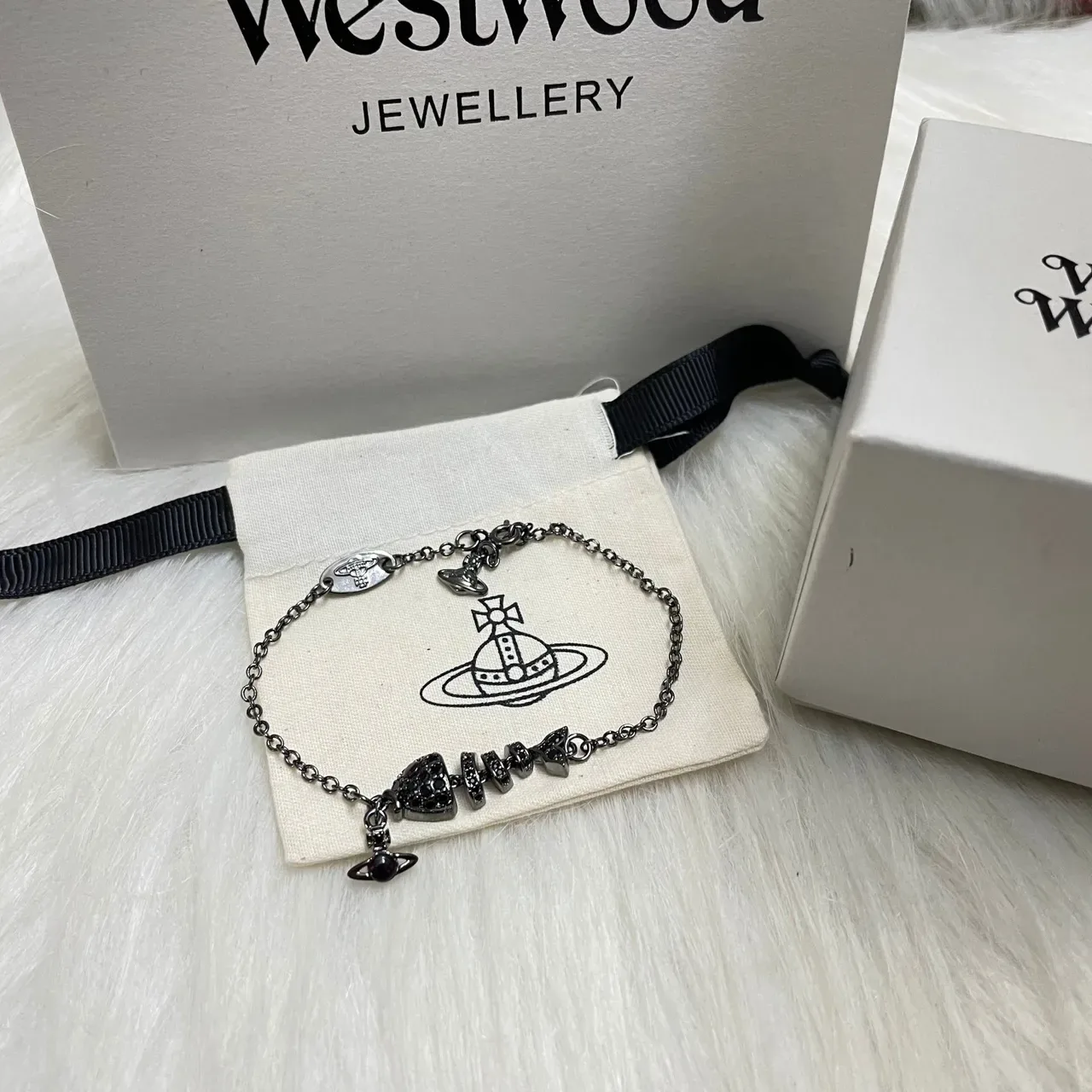 Vivienne Westwood Orb Charm Bracelet Silver Black Pavé-Studded Bracelet 3