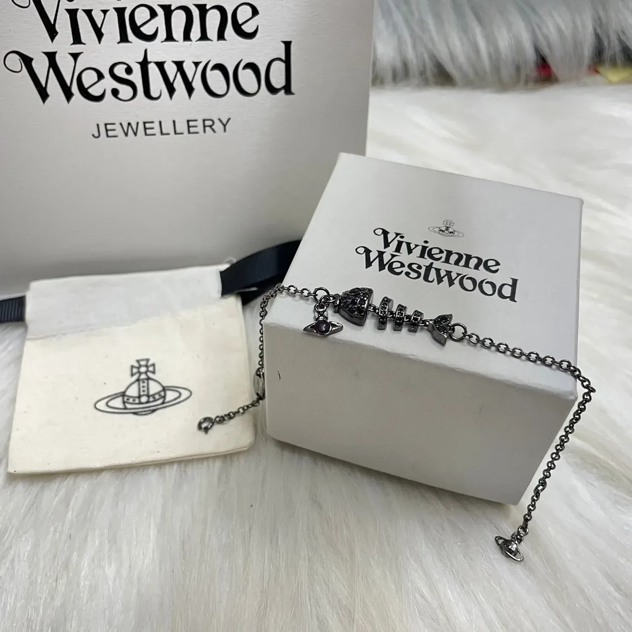 Vivienne Westwood Orb Charm Bracelet Silver Black Pavé-Studded Bracelet 5